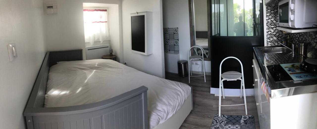 Studio 11M2 Magny-Cours Exteriör bild