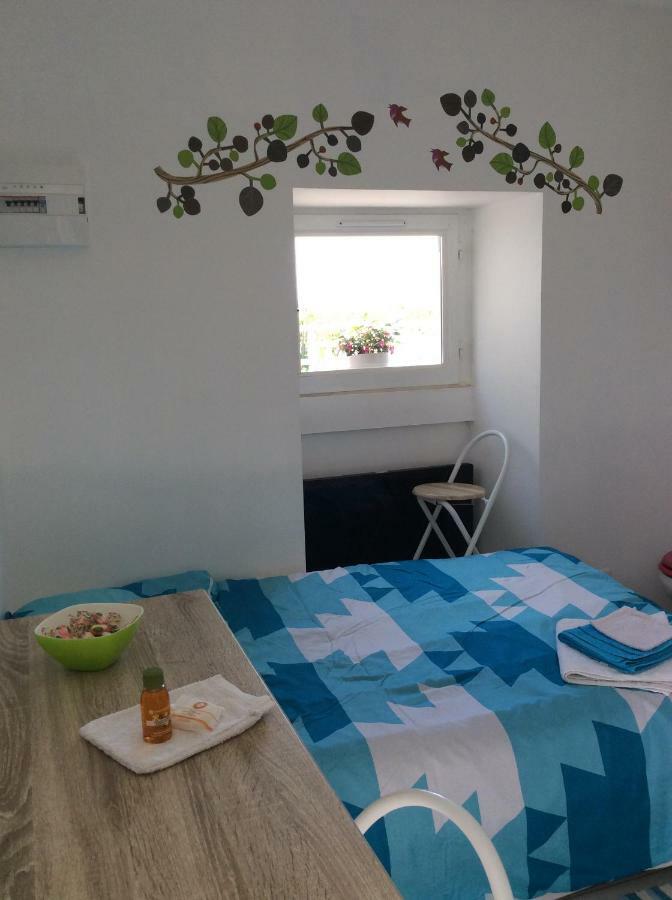 Studio 11M2 Magny-Cours Exteriör bild